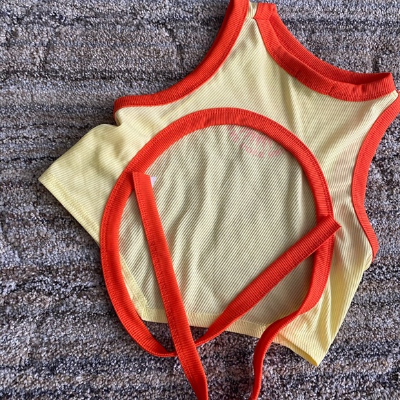 Plt Tank crop top - Picture 2 of 2